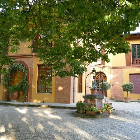 Nyaraló Furry Frinds With Family *