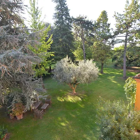 Furry Frinds With Family Home