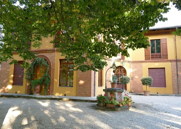 Nyaraló Furry Frinds With Family *