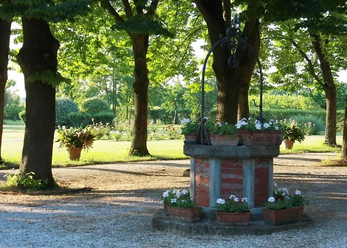 Nyaraló Furry Frinds With Family